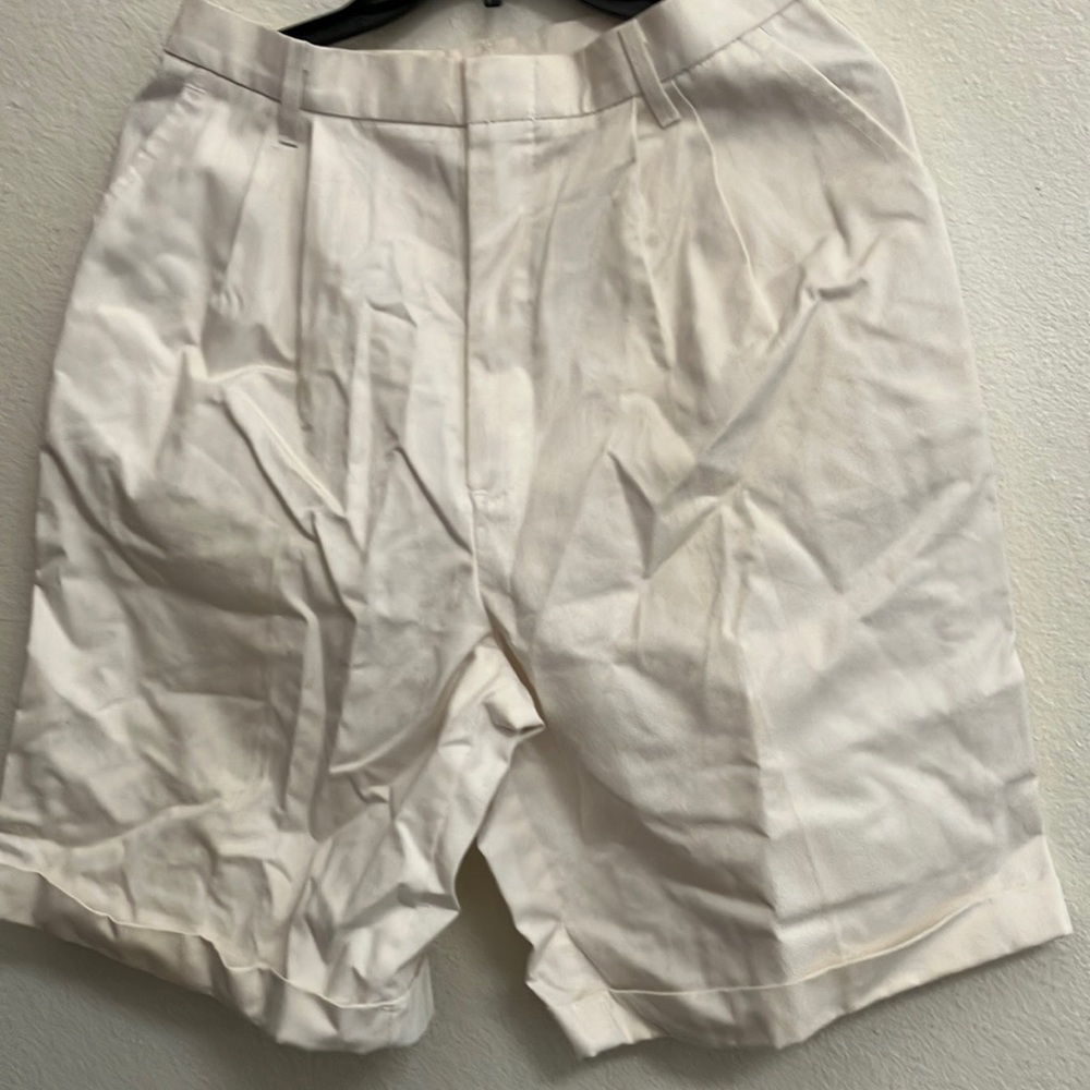 FINAL MARKDOWN Ladies chic shorts 14